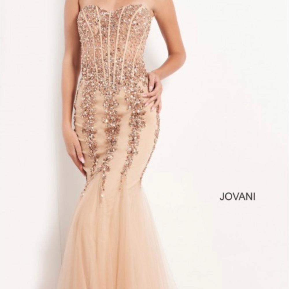 *NEVER WORN* Champagne prom dress. Strapless, mermaid style, with beaded corset.